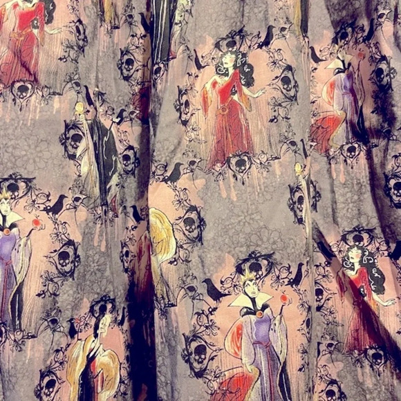 DISNEY Villains Halloween Skirt, Large, NWOT - Picture 4 of 4